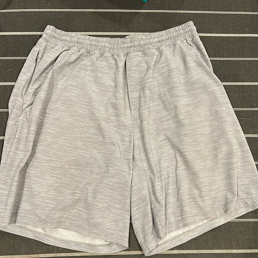 Lululemon Linerless Pace Breaker 9” XL